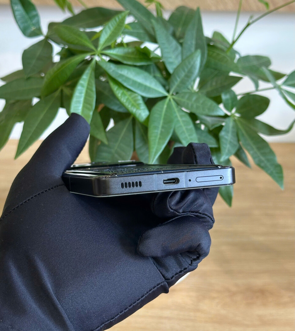 Điện thoại metavertu 2 generation da cá sấu xanh 99% chính hãng Điện thoại metavertu 2 generation da cá sấu xanh 99% chính hãng