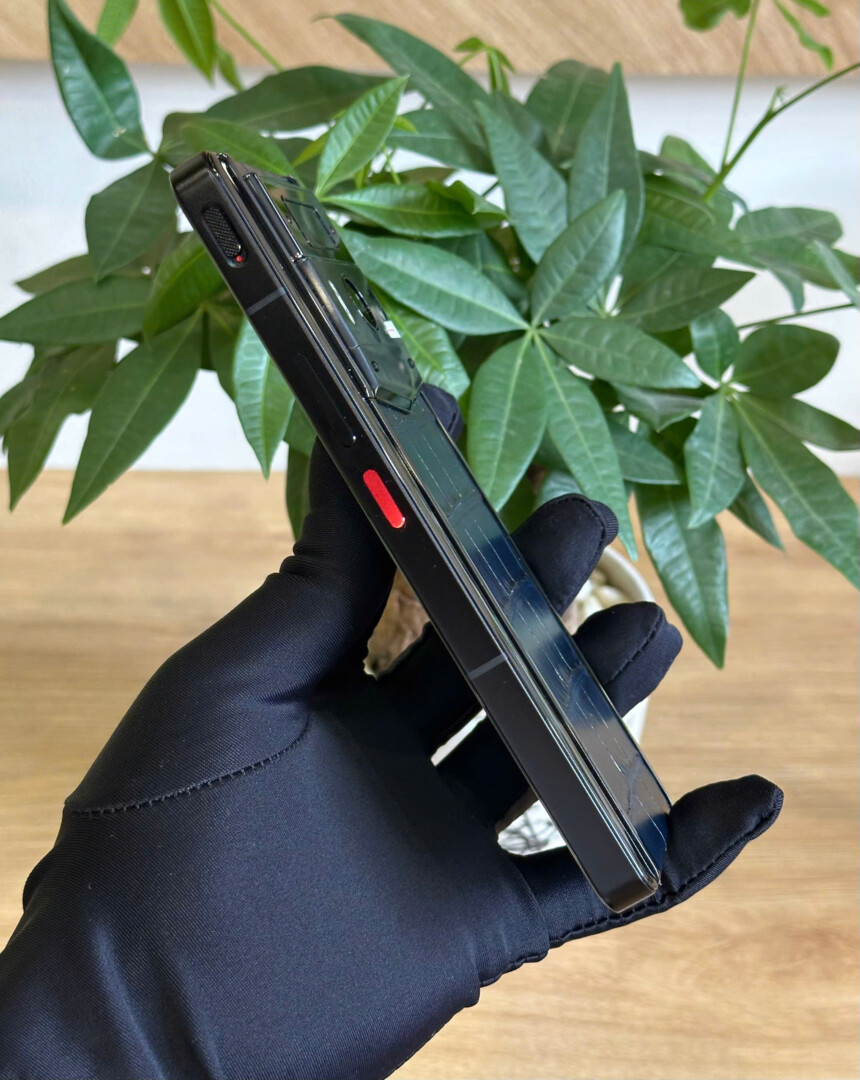 Điện thoại metavertu 2 generation da cá sấu xanh 99% chính hãng Điện thoại metavertu 2 generation da cá sấu xanh 99% chính hãng